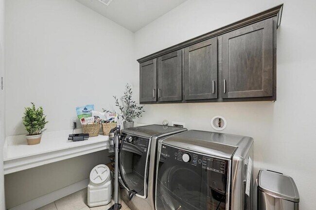 Building Photo - 249 Townes Ct