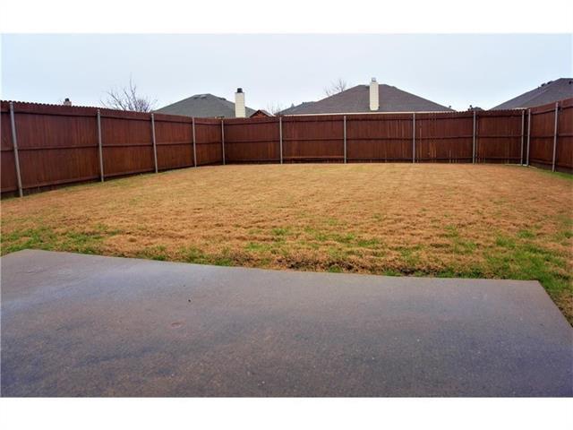 Building Photo - 2814 Lake Vista Dr
