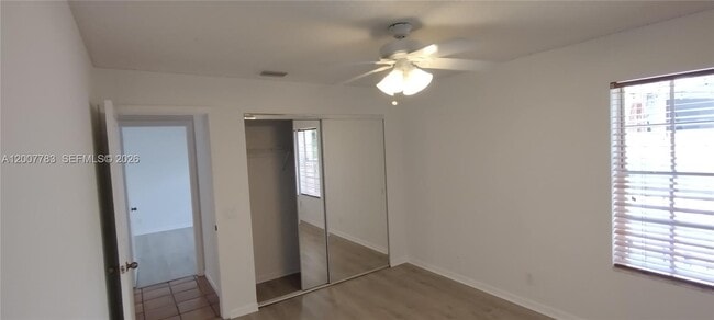 Building Photo - 659 Verona Pl