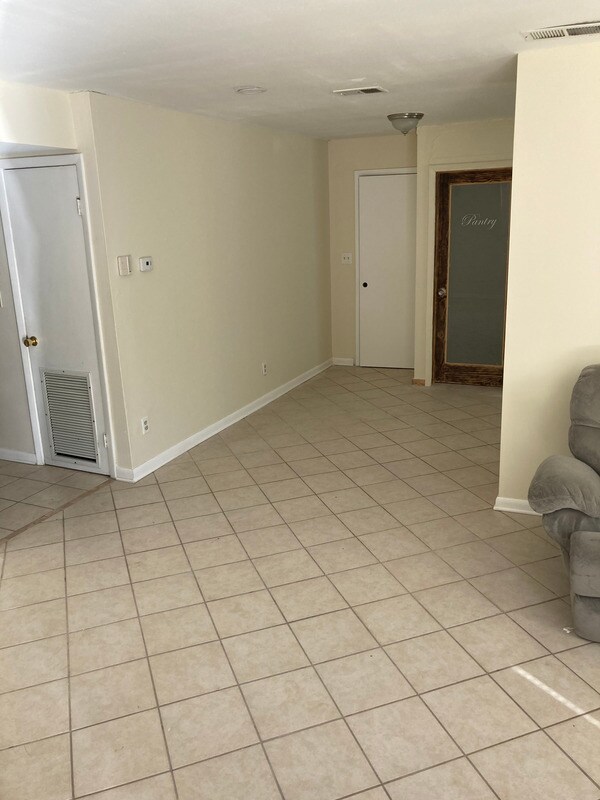 Building Photo - 7559 Proxima Rd