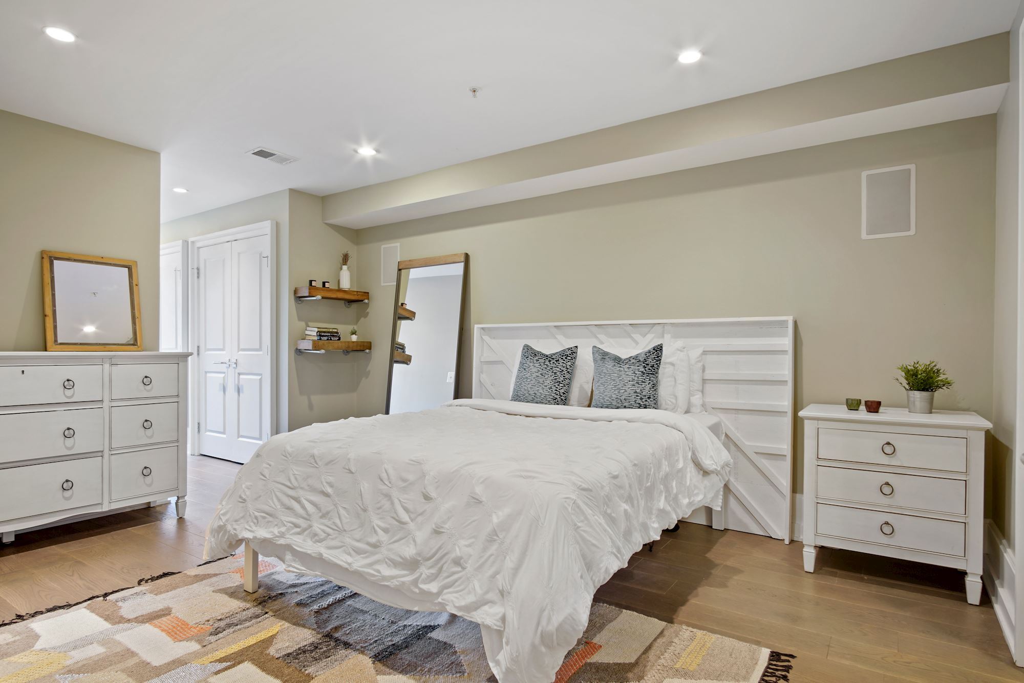 Building Photo - 1506 Q St NW