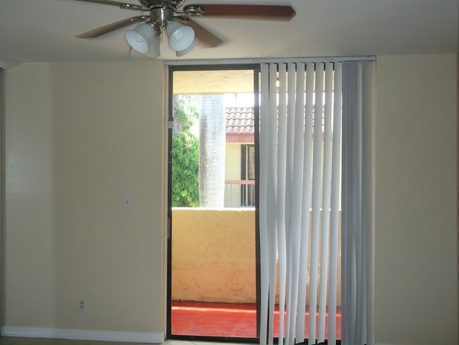 Building Photo - 767 SE 1st Way