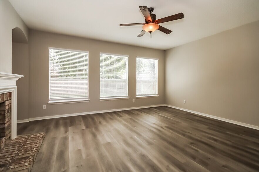 Building Photo - 19322 Oak Station Dr