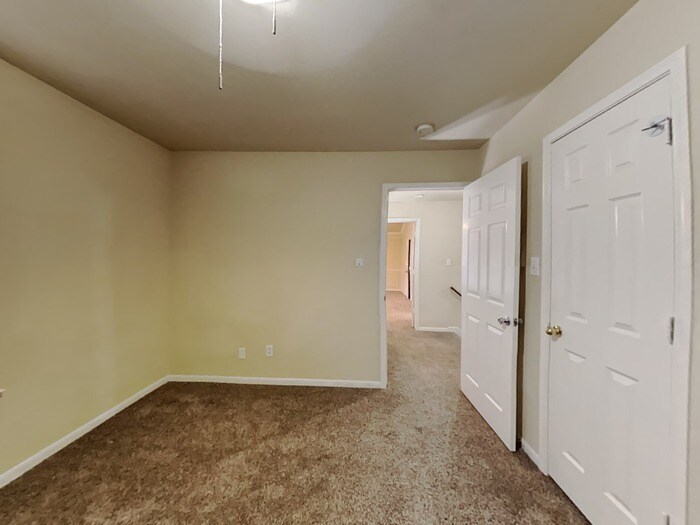 Building Photo - 25622 Oakridge Forest Ln