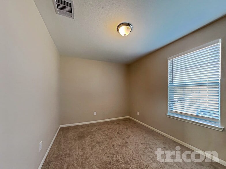 Building Photo - 5718 Treasure Cove Rd