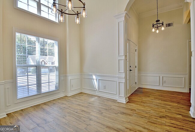 Building Photo - 110 Freeman Forest Dr