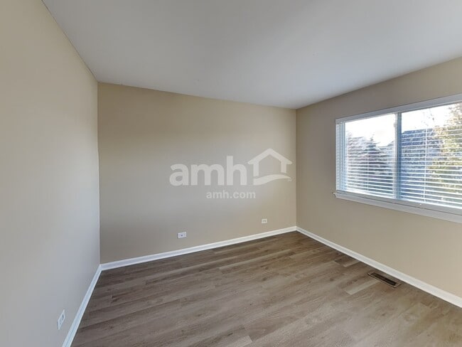 Building Photo - 2925 Shetland Ln