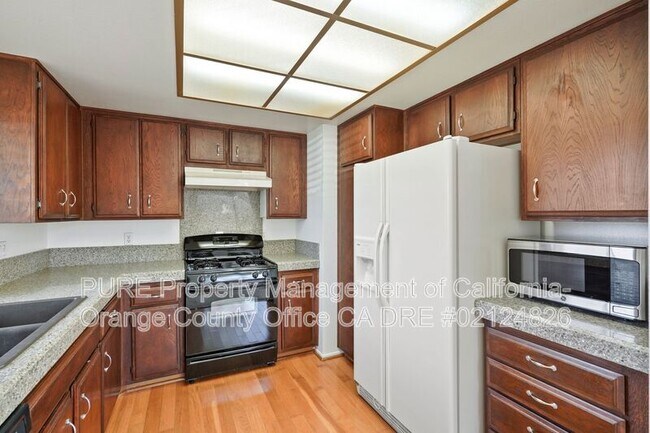 Building Photo - 8933 Amador Cir