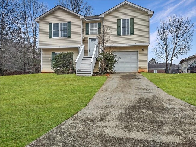Primary Photo - 533 Dove Way