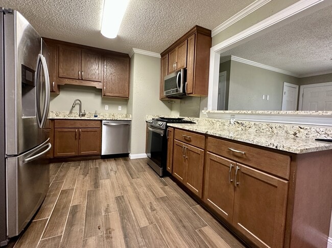 Building Photo - 15508 Hartford Dr