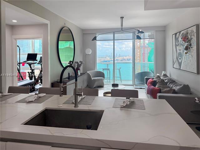 Building Photo - 31 SE 5th St