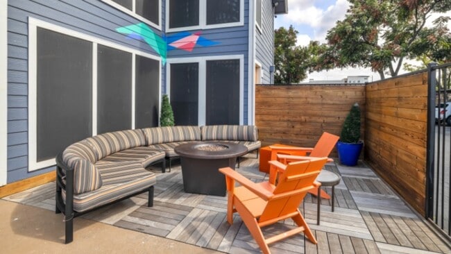 Building Photo - 5200 N Lamar Blvd