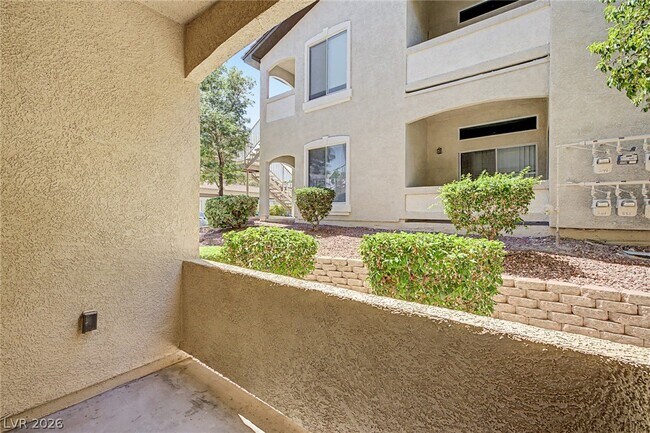 Building Photo - 3541 Desert Cliff St