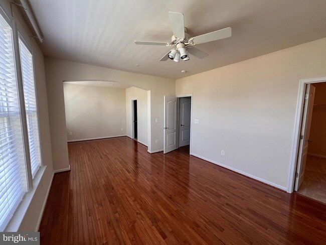 Building Photo - 42592 Sunset Ridge Square