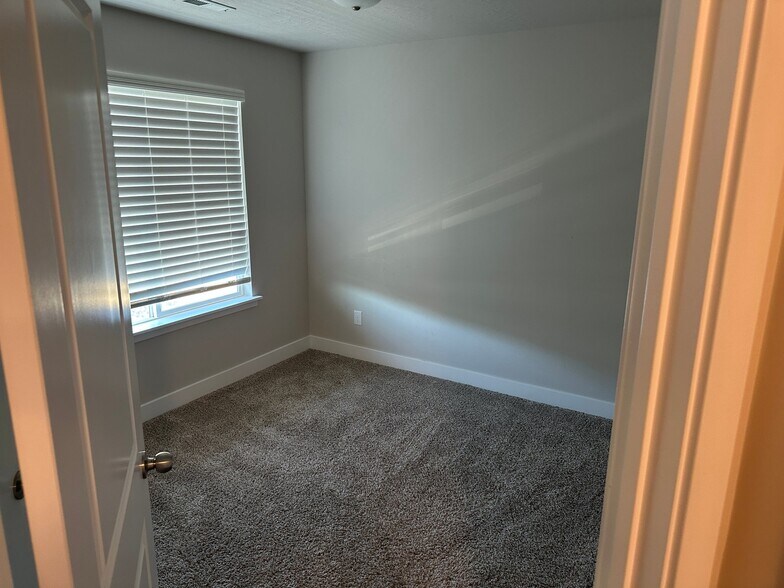 Building Photo - 4199 W Gunlock Park Ct