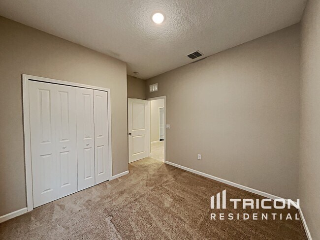 Building Photo - 180 Bella Verano Way