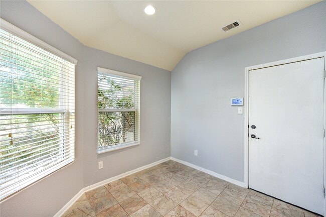 Building Photo - 2102 Indian Clearing Trail