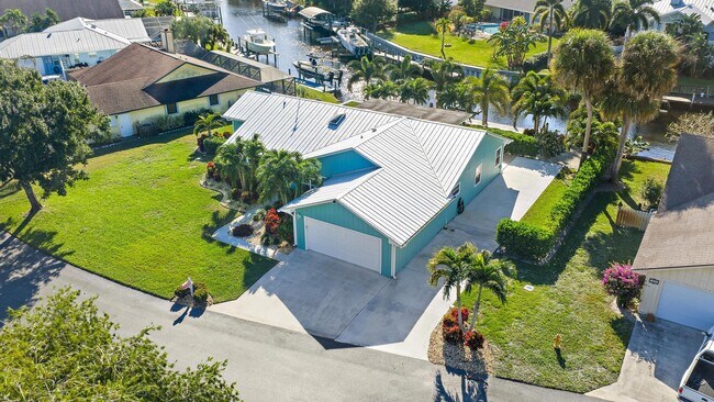 Building Photo - 1260 SW 25th Ln