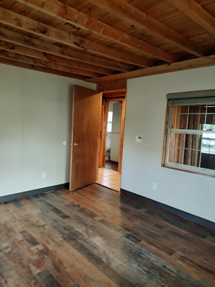 Building Photo - 723 N Shields St