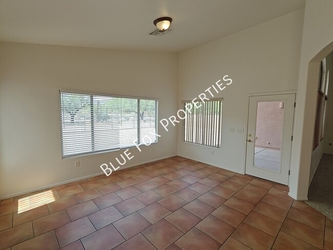Building Photo - 5322 W Olivine Dr