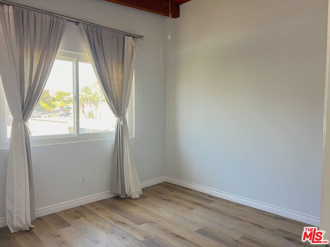 Building Photo - 6232 Tapia Dr
