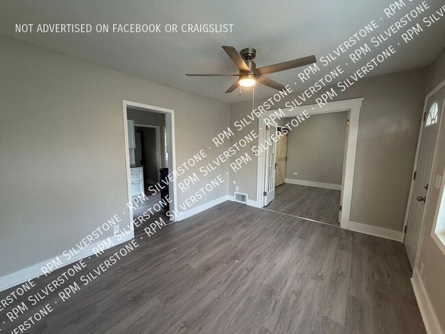 Building Photo - 1228 E Meyers Ave