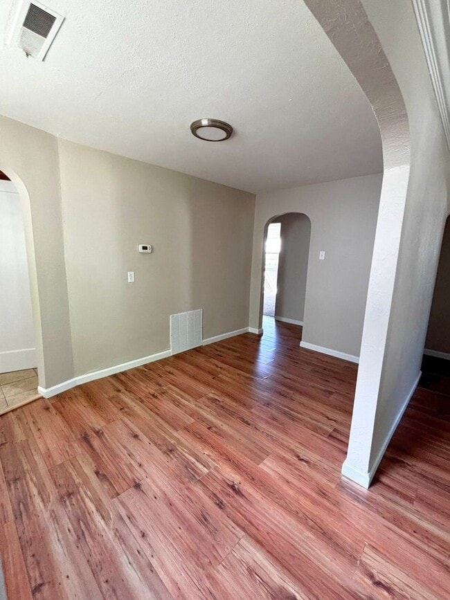 Building Photo - Charming 3-bedroom 1-bath house with yard in Nampa, ID!