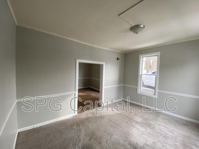 Building Photo - 111 Middle St