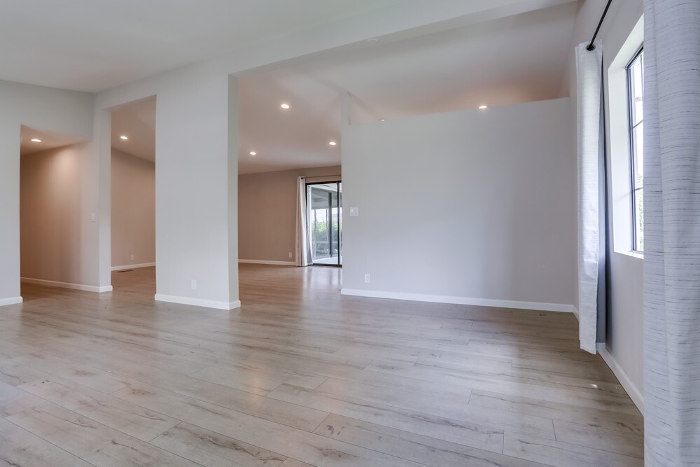 Building Photo - 3560 Turquoise Ln