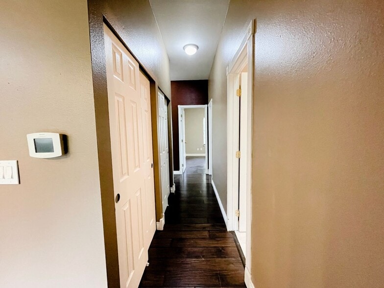 Building Photo - Cherokee Bay Rambler