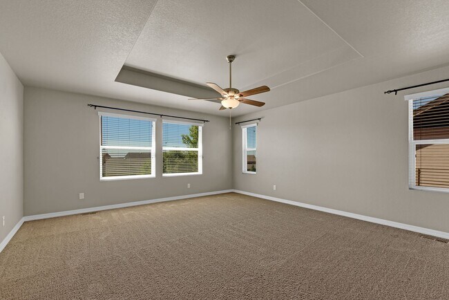 Building Photo - Beautiful home available to move in 08/04/...