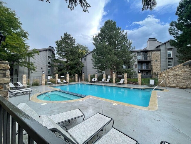 Building Photo - 2575 S Syracuse Way