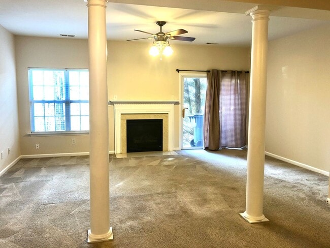Building Photo - 29 Edgebrook Cir