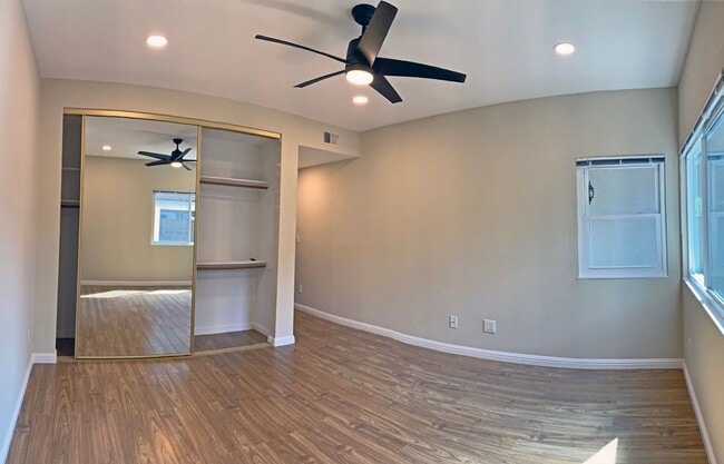 Building Photo - Beautifully Updated 2 Bedroom, 2 Bathroom ...