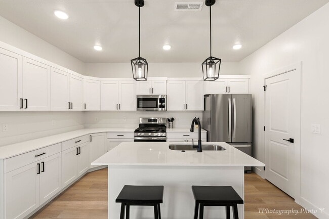 Building Photo - Female Only - Room for Rent with a shared bathroom in a brand new townhome!