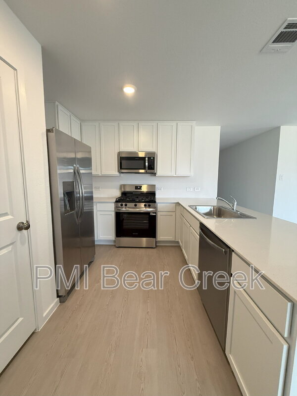 Building Photo - 10268 Prairie Dunes Ln