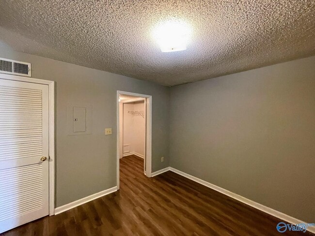 Building Photo - 6634 Willow Pointe Dr NW