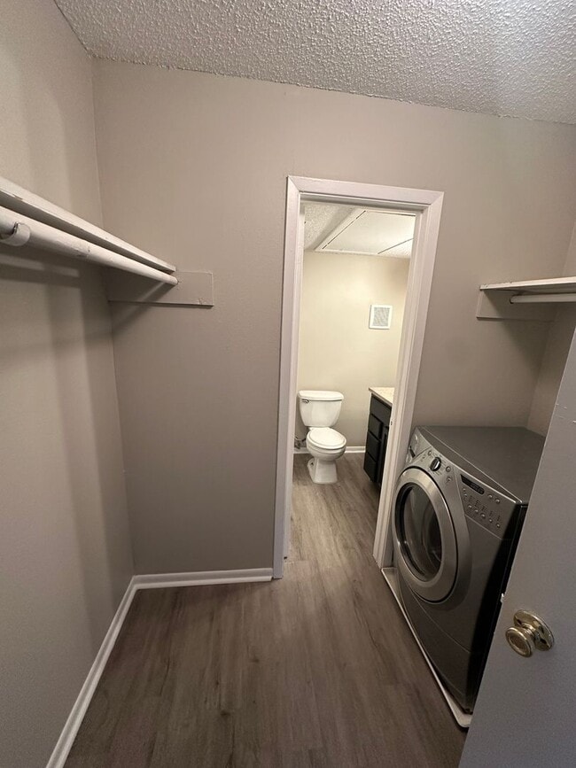 Building Photo - 2BD/2BA Condo located on the Germantown/Memphis Line!