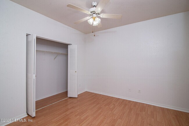 Building Photo - 13703 Richmond Park Dr N