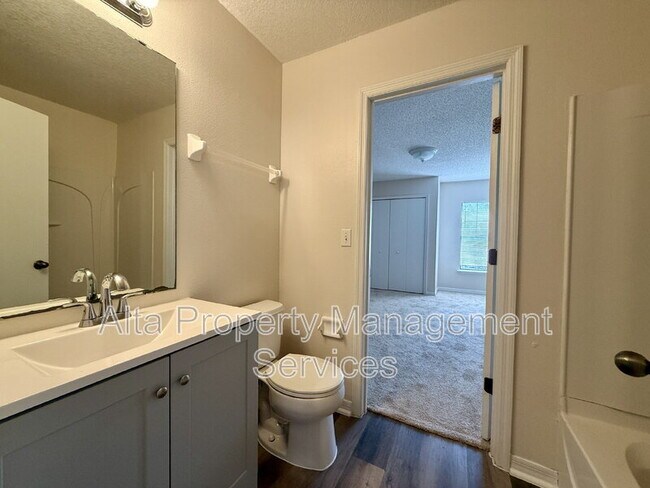 Building Photo - 4680 Playschool Dr
