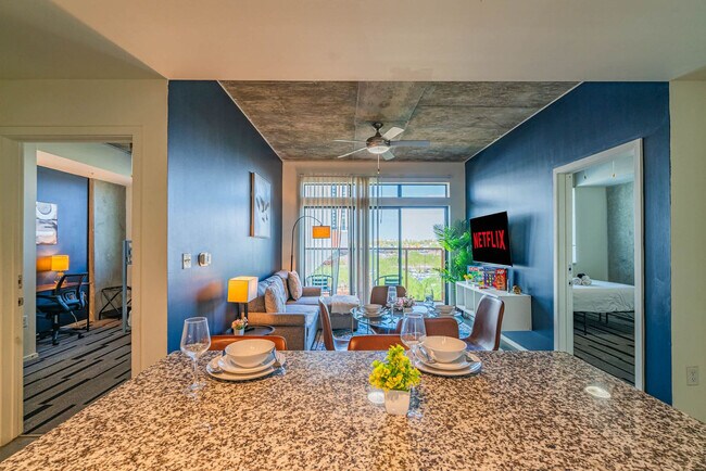 Building Photo - 888 N 4th St