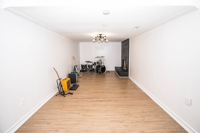Building Photo - 1412 Chert Pit Rd