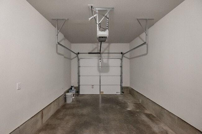 Building Photo - 270-272 Gwinn Street E