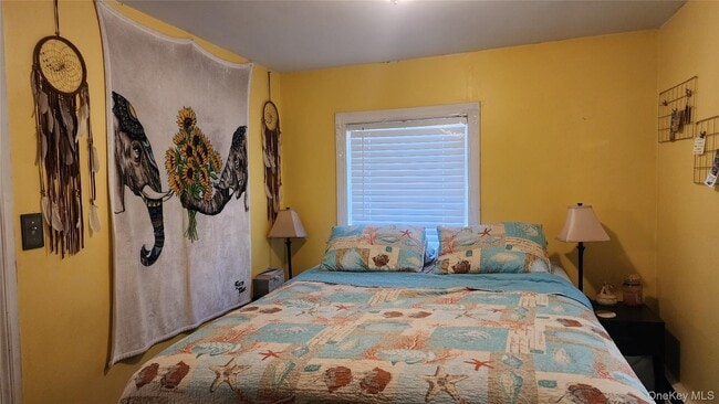 Building Photo - 193 Commack Rd