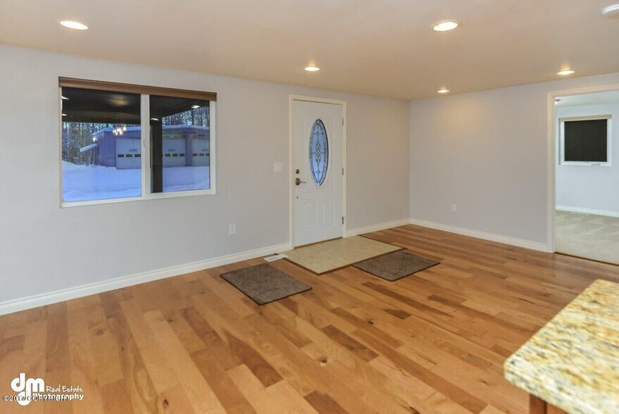 Building Photo - 21615 Settlers Dr