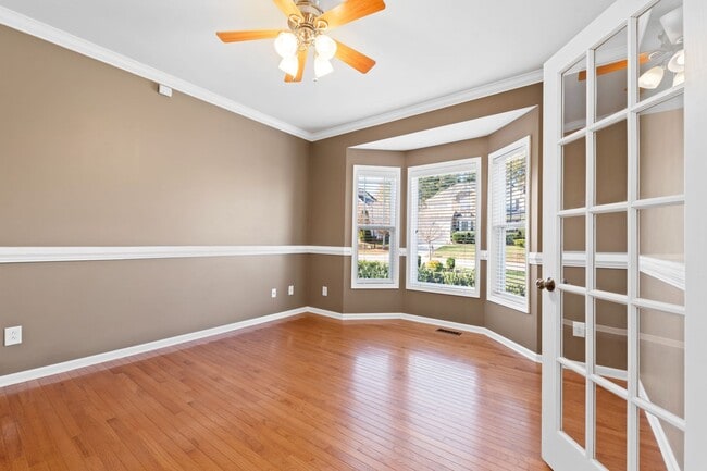 Building Photo - Beautiful 5 Bedroom Home in Dansforth Neighborhood