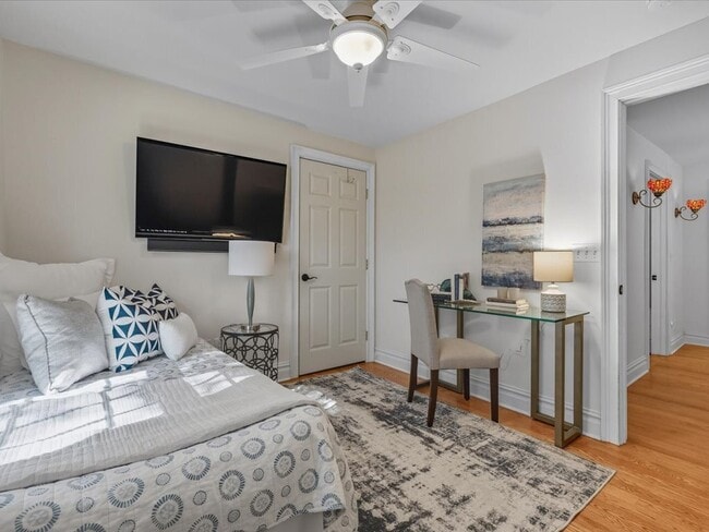 Building Photo - 217 Huntington Rd