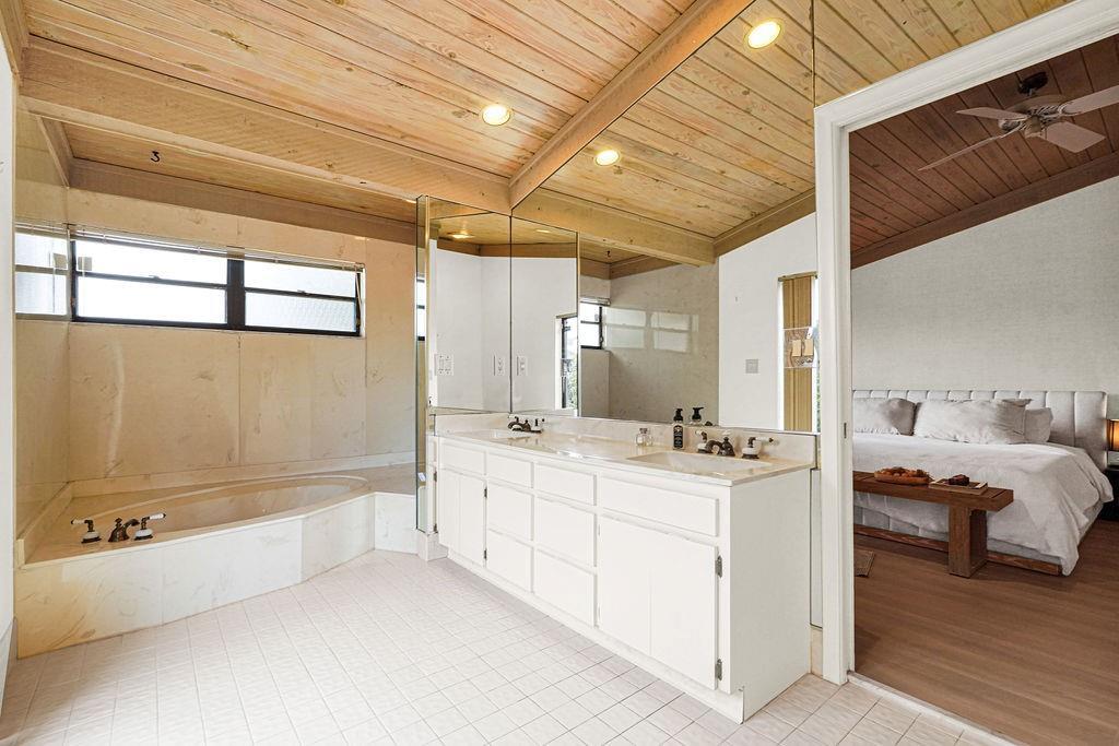 Building Photo - 7301 Corkwood Ter