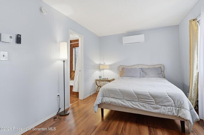 Building Photo - 1379 Winding Way