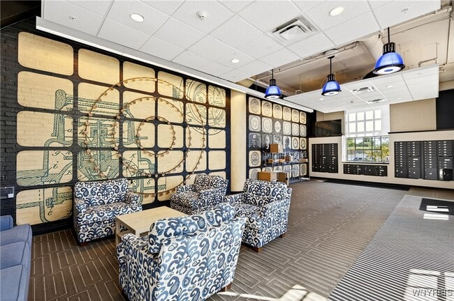 Building Photo - 2917 Main St